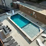 The Sound Wave On Music Row Close To Broadway W Pool Holiday home Nashville