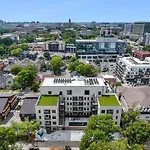 Let Er Buck On Music Row, Mins To Broadway With Pool, Gym, Balcony *