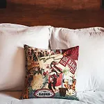 Let Er Buck On Music Row, Mins To Broadway With Pool, Gym, Balcony