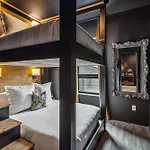 Let Er Buck On Music Row, Mins To Broadway With Pool, Gym, Balcony Holiday home