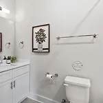 Modern Bliss With Garage By 12 South Restaurants And 2 Miles Broadway *