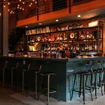 Modern Bliss With Garage By 12 South Restaurants And 2 Miles Broadway