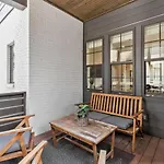 Modern Bliss With Garage By 12 South Restaurants And 2 Miles Broadway