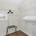 Holiday home Modern Bliss With Garage By 12 South Restaurants And 2 Miles Broadway