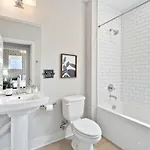 Modern Bliss With Garage By 12 South Restaurants And 2 Miles Broadway * Nashville