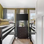 Modern Bliss With Garage By 12 South Restaurants And 2 Miles Broadway Holiday home Nashville