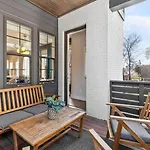 Holiday home Modern Bliss With Garage By 12 South Restaurants And 2 Miles Broadway