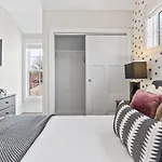 Holiday home Modern Bliss With Garage By 12 South Restaurants And 2 Miles Broadway Nashville