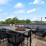 Modern 3-story Townhome W Rooftop & Views * Nashville