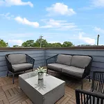Modern 3-story Townhome W Rooftop & Views Holiday home *