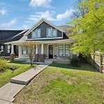 East Nashville Retreat For 10 Guests