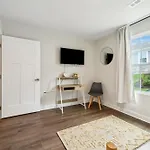 Stylish Vibe 2 Bed 2 Bath 30 Or Days By Skyrun *