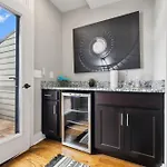 Spacious 3-story Townhome W Rooftop & Views * Nashville