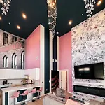 Diamonds Are Forever Bridal Condo In Downtown Nash Walk To Broadway, Heated Pool, Gym, Parking