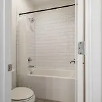 Citrine-Private Patio & Balcony-Near Germantown