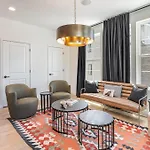 Quadra-4 Unit Combo-Rooftop Decks-Mins To Broadway