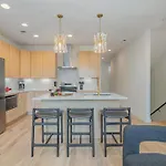 Bronco - Private Deck & Hot Tub - Mins To Broadway