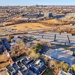4 Rooftop Decks 4 Hot Tubs Game & Sauna * Nashville