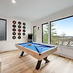 4 Rooftop Decks 4 Hot Tubs Game & Sauna