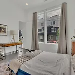 Huge Rooftop 5 Mins To Dwtn Sleeps 12