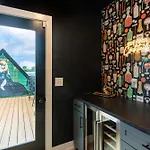 Rooftop Deck Hot Tub Fire Pit Sleeps 10