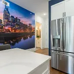 The Sapphire Jewel By Stay Local Nashville