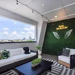 Brand New Elegance Rooftop Views Of Holiday home
