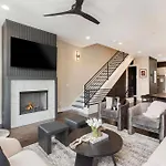 Brand New Elegance Rooftop Views Of Holiday home