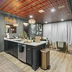 Luxe Nashville Trio Sleeps 21 And Rooftop Access