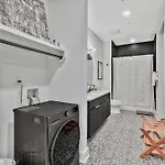 New 2 Luxe Penthouses With Balcony And Views Nashville