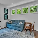 East Greenwood Treehouse Close To Dt Apartment Nashville