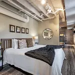 Skyline With Penthouse & Rooftop Deck 6br By Maddox Apartment *