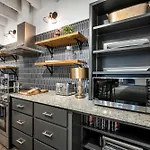 Skyline With Penthouse & Rooftop Deck 6br By Maddox Apartment Nashville