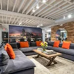 Skyline Suite With Penthouse & Rooftop Deck 6Br By Maddox Hotel