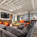 Apartment Skyline With Penthouse & Rooftop Deck 6br By Maddox *