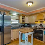 Holiday home The Place Between The Lakes 4 Bedrooms 4 Beds Nashville