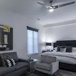 121 By Avantstay 4*