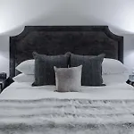 121 By Avantstay Hotel