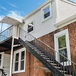 Charming 2Br East Nash Duplex Great Location