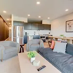 Stylish Riverfront Eve 305 - Free Parking