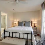 Luxury Townhouse On Music Row - Downtown Holiday home *