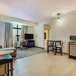 Hotel By Marriott Metro Center Nashville