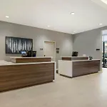 Hotel By Marriott Metro Center 3*