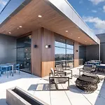 Harmony Outpost-Pool & Gym-4 Mins To Broadway