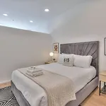 Apartment Amazing Downtown W Pool And Free Parking