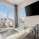 Stella | Downtown Gulch | 7 Min Drive To Broadway! Holiday home Nashville