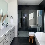 Archer House | Hot Tub Rooftop | Downtown Luxury! Nashville