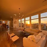 Holiday home Archer House | Hot Tub Rooftop | Downtown Luxury! Nashville