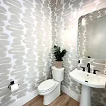 Archer House | Hot Tub Rooftop | Downtown Luxury! Holiday home Nashville