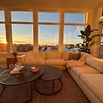 Archer House | Hot Tub Rooftop | Downtown Luxury! *